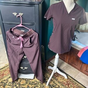 Figs expresso Brown Scrub Top with Pink Tie xxs/reg